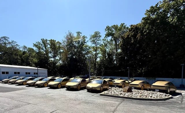 desk archive via Devon PA Cybercab lot package