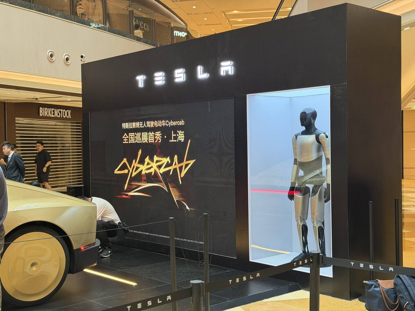 Photo via @JayinShanghai / @RobotaxiRadar / X
